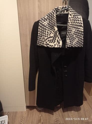 Palto temiz kaşmir 20 manat. eyinde cox gozel yarasir. almaq lalafo.az -da Palto temiz kaşmir 20 manat. eyinde cox gozel yarasir. almaq