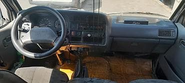 ford transit салон: Toyota Hiace: 2.4 л | 1990 г. Бус — 6