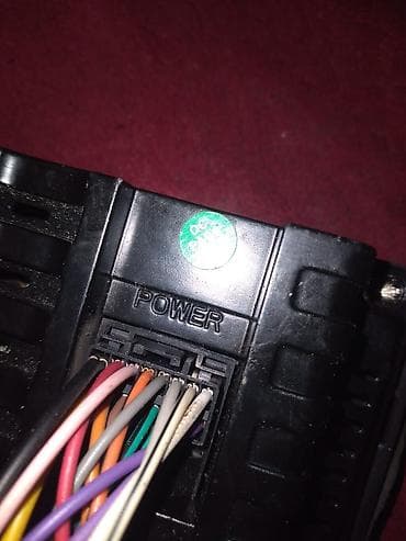 manitor avtomobil: Avtomobil üçün multimedia başlıq (2-DIN) Xüsusiyyətlər: - Sensor — 4