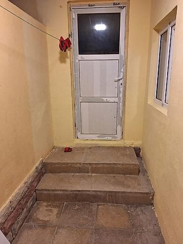 zabratda ev: 1 otaqlı həyət l – geniş otaq və mətbəxli 118A sonucu dayanacaqda — 10
