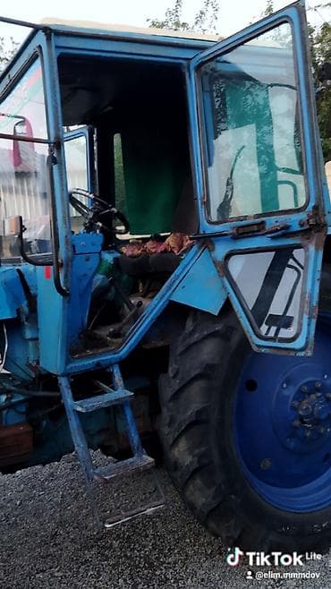 15 teker: Belarus MTZ-82 traktoru - Rəng: mavi, tam kabinli - Ön və arxa — 5