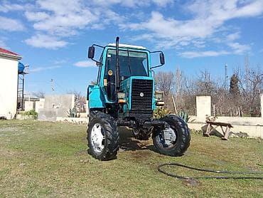MTZ Belarus təkərli traktor - Rəng: mavi - Kabinli, geniş görünüşlü