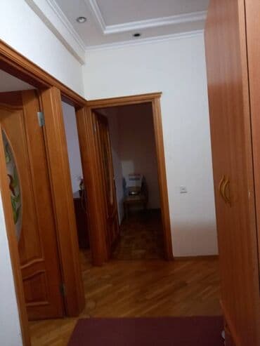 ev certiyojları: Mənzil kirayə verilir. Tibb universitet yaninda 3otagli ev — 9