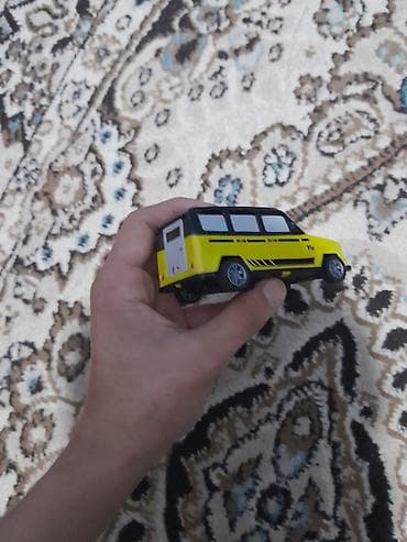 oyuncag masin: Uşaq oyuncağı – kiçik ölçülü avtomobil modeli — 1