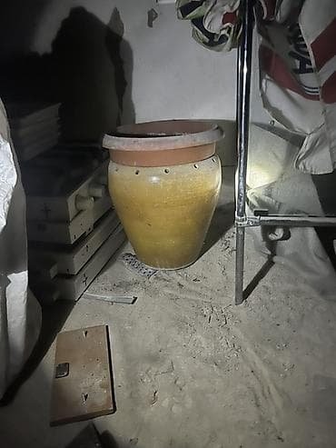 Keramika dekorativ küplər və böyük çiçək dibçəkləri - Material