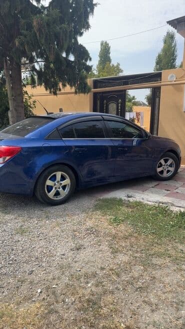 avtomobil cadır: Chevrolet Cruze: 1.4 l | 2012 il 241717 km Sedan — 4