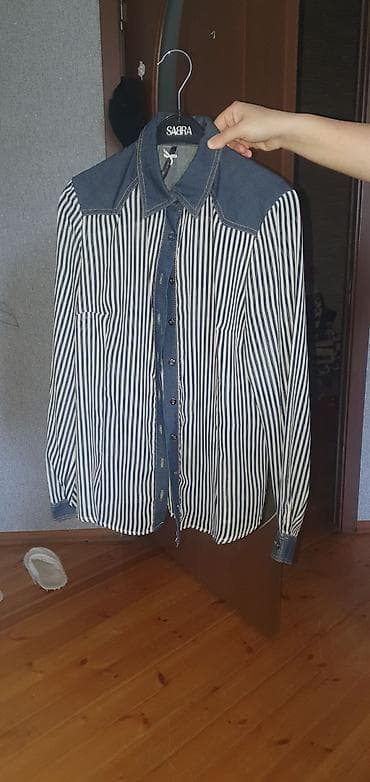 star slim: Zolaqlı köynək – denim detallı - Dizayn: Dikey ağ-lacivərd zolaqlar — 1