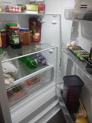 Kompüter, noutbuk və planşetlər: 2 qapılı Indesit Soyuducu Satılır, rəng - Ağ — 1