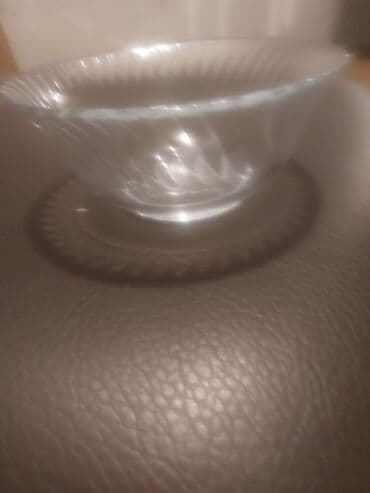 murebbe qablari: Murebbe qabi tezedi işlenmeyib şuşedendi4 denedi — 1