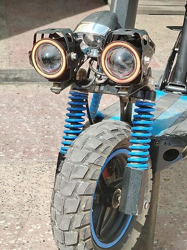 Elektrik nəqliyyatı: Elektrik skuter – oturacaqlı, güclü amortizatorlu Xüsusiyyətlər: - Ön — 7