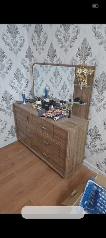 kamodlar: İşlənmiş, Komod — 1