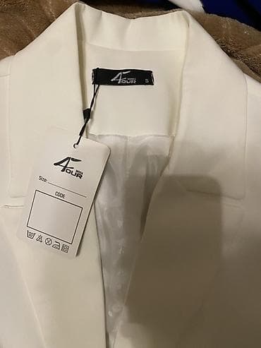 Женская одежда: 100 manata alınmış, heç geyinilməmiş – tam yeni vəziyyətdədir. Etiketi — 7