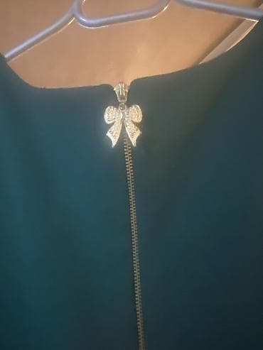 Qadın geyim dəsti - Qara-yaşıl rəngli zərli don: Dizə yaxın uzunluq — 6