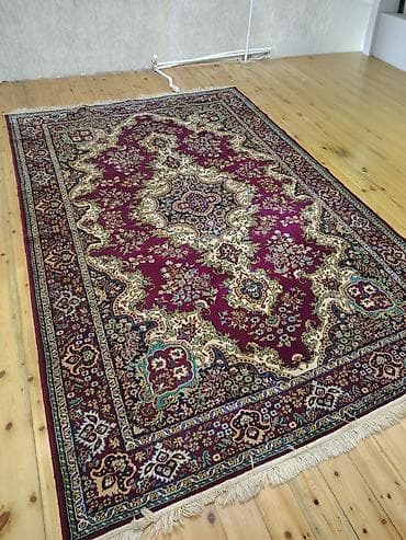 Təcili Xalça satılır. Çox az istifadə olunub yeni qalıb. Ölçüləri