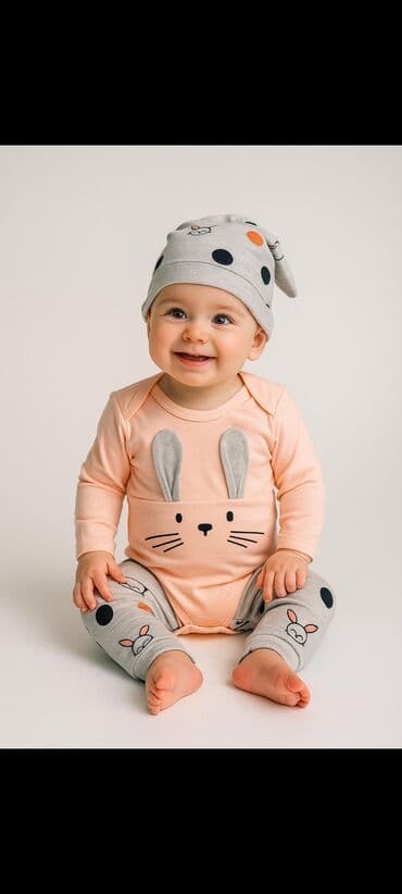 Bu şirin uşaq geyim dəsti yeni doğulmuş körpələr üçün nəzərdə tutulub