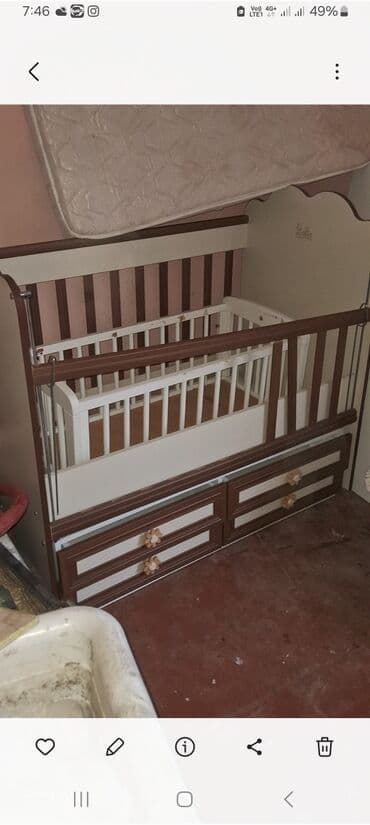 işlənmiş uşaq beşikləri: Oğlan və qız üçün, İşlənmiş, Dördbucaq, Beşik, Dəst ilə, Matras ilə, Yellənmə mexanizm ilə — 1