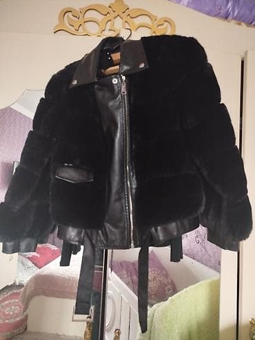 kozne pantalone cena: Qadın üçün qara rəngli dəri və süni kürk kombinasiyalı qış gödəkcəsi — 1