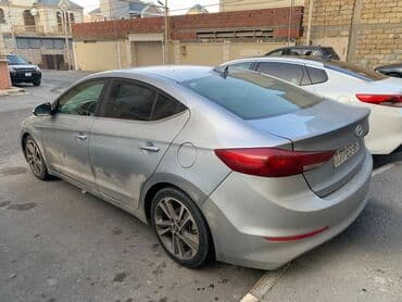 Hyundai: Hyundai Elantra: 2 l | 2016 il Sedan — 5