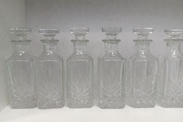 Ətir kuvşinləri, biri 1,50-yə, 19 ədəddir. 20 yanvar metrosu çıxışı