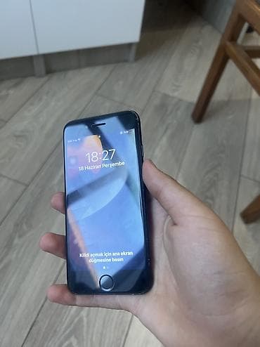 philips xenium 9@9h: IPhone 7 — 4