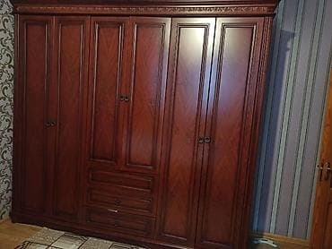 Klassik üslubda yataq otağı dəsti Tərkibi: - Geniş 6 qapılı qarderob