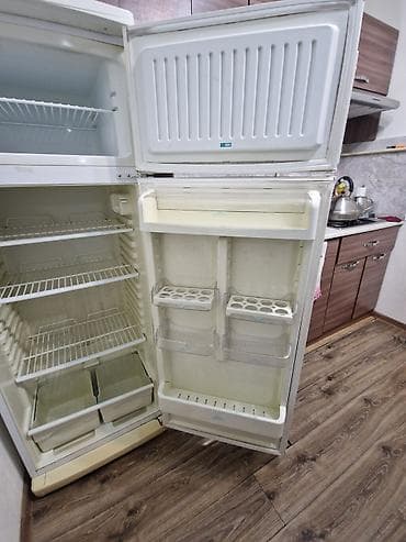 Duxovkalar: İşlənmiş 2 qapılı Stinol Soyuducu Satılır, rəng - Ağ — 3