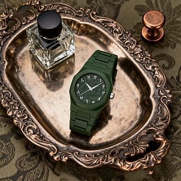 cayka qızıl saat: Yaşıl zərif qol saatı - Korpus və kəmər: mat tünd-yaşıl rəngdə, bütöv — 2