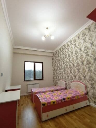 iki mertebe evler: Sumqayıt şəhəri,Bulvar küçəsi,Krsital2də10 mərtəbəli binanın 6cı — 6