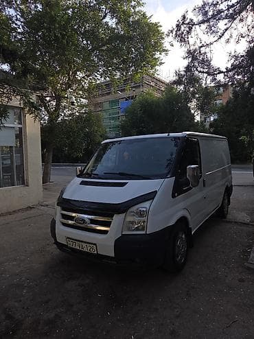 Ford Transit: 2.2 l | 2010 il 215500 km