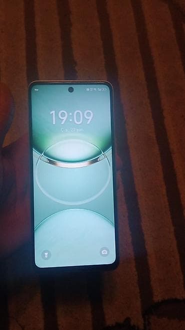 redmi pad 2: Tecno Spark 30, 256 GB, rəng - Gümüşü, İki sim kartlı — 1