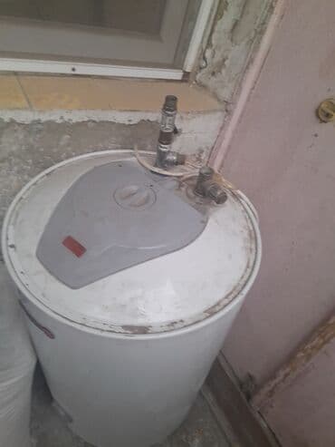 Elektrik su qızdırıcısı (boyler) – silindrik gövdə, üst hissədə lalafo.az -da Elektrik su qızdırıcısı (boyler) – silindrik gövdə, üst hissədə