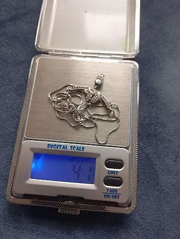Gümüş rəngli zərif boyunbağı - Material: ağ/gümüş rəngli metal zəncir — 2