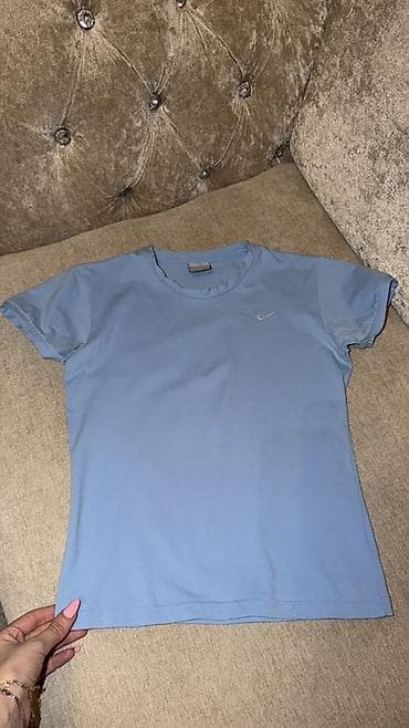 Şortlar: Nike qadın T‑shirt original - Model: Nike qısaqoll T‑shirt - Rəng — 1