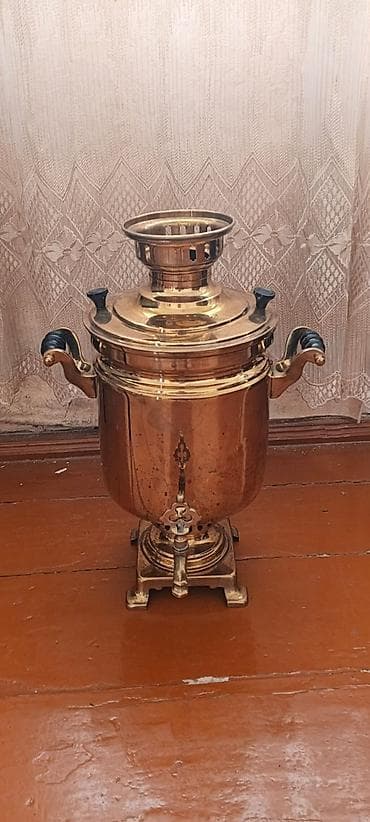 qedim samovar satisi: Mis samovar – klassik rus üslubunda, kömür/odunla işləyən model — 7