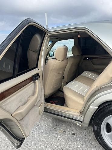 mercedes sukan: Mercedes-Benz W124: 2 l | 1994 il Sedan — 9