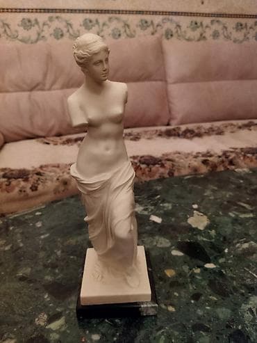 statuya: El işi, Almaniya — 4