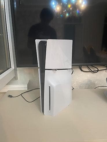sony video: PlayStation 5 (Diskli versiya) oyun konsolu - Rəng: ağ gövdə, qara — 2