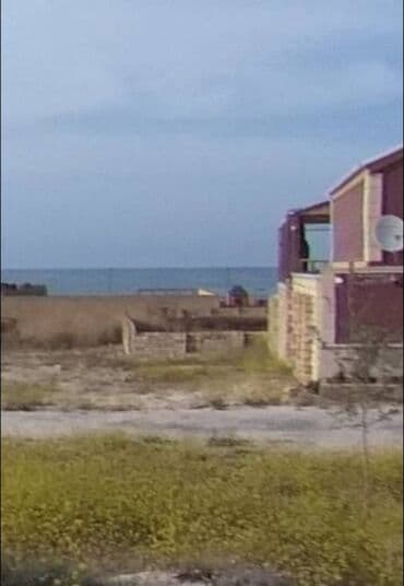 земельные участки на море: Ümumi sahə: 12 sot Dənizə yaxın ərazidə yerləşir Ətrafı kubiklə — 1