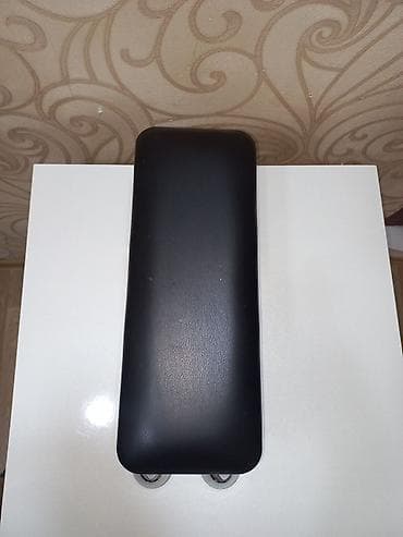 sdol: Düz masa, Siyirməli, Polkalı, Parlaq laminat — 8