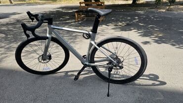велосипеды trinx бишкек: Şosse/Gravel tipli velosiped - Çərçivə: yüngül alüminium, mat gümüş — 1