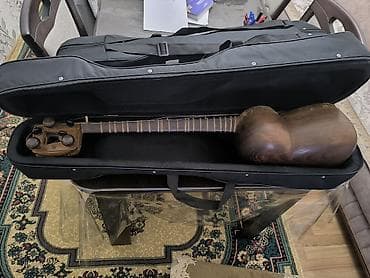 idman levazimatları: Tar üçün çox gözəl keys futlyar.2ədəddi qiymət birinə aiddir.Heç — 3