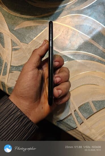 IPhone 7, Jet Black, Barmaq izi lalafo.az -da IPhone 7, Jet Black, Barmaq izi