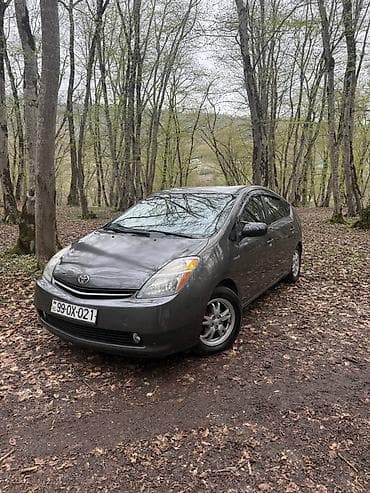 mazda 6 2003: Toyota Prius: 1.5 l | 2007 il Hetçbek — 1