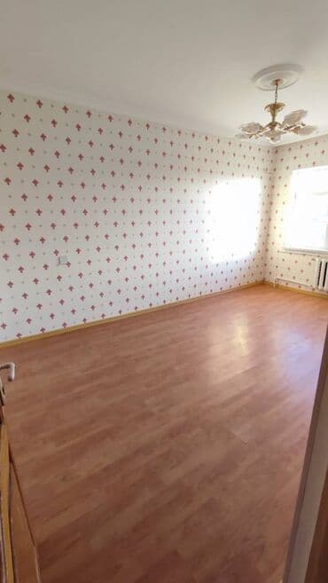 2 otaqlı mənzil vasitəçisiz: Bakı, Bakıxanov qəs., 2 otaqlı, Köhnə tikili, 60 kv. m — 2