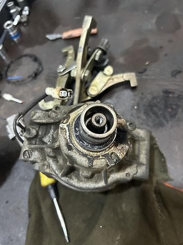 disk teker 14: Kondisioner Kompressoru Toyoto Corolla 1.4 benzin kompressor isleyir — 1