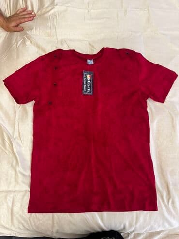 qizilin qraminin qiymeti 2020: Qırmızı rəngli qısaqol köynək - Klassik dairəvi yaxalı dizayn - Sol — 1