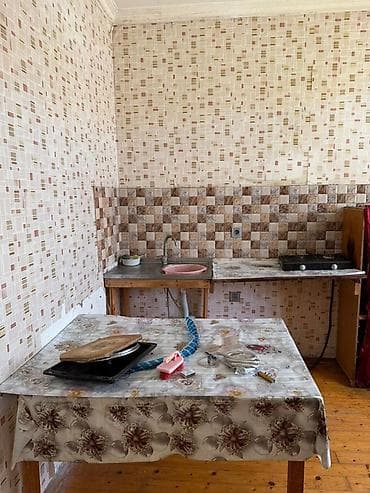 ev alqi satqi: 3 otaqlı, 90 kv. m, Orta təmir — 8