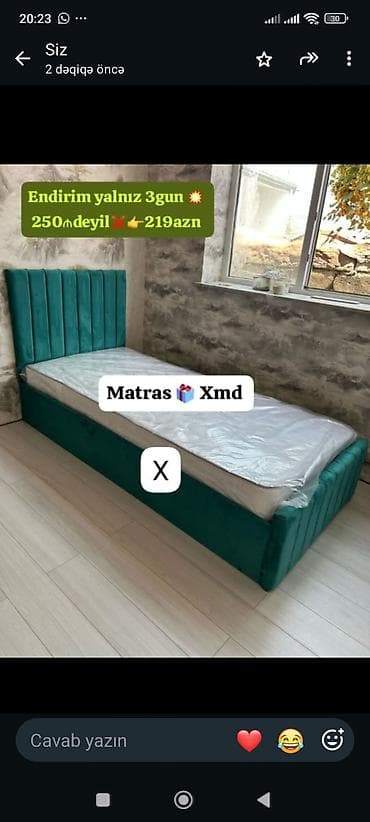 tek krafat: Tək nəfərlik yumşaq başlıqlı çarpayı – zümrüd-yaşıl rəngdə. - Düz — 1
