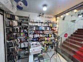 Biznes üçün program təminatı: Azadliq metrosunun cixişi telefon aksesuarina aid her bir şey var — 1