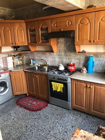 ist petrol tbilisi prospekti: Bakı, 5 otaqlı, Köhnə tikili, m. Neftçilər, 110 kv. m — 7